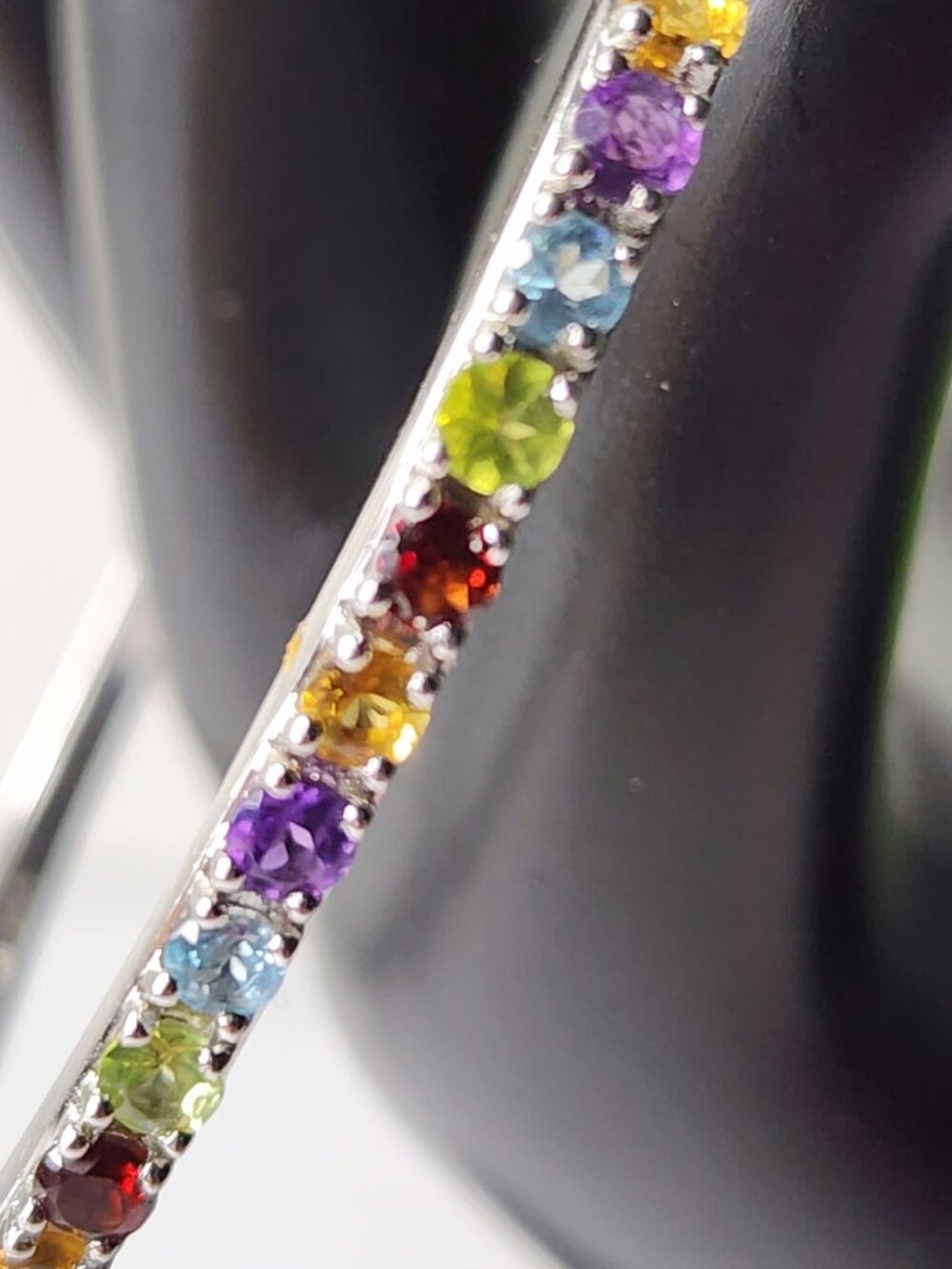 SJM 925 Sterling Silver Rainbow Bangle 11g 7"